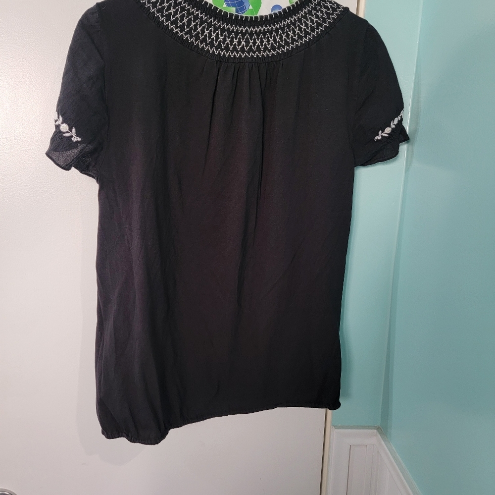 2 peasant blouses $12 for both - Picture 4 of 16